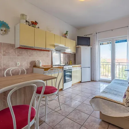 Apartmán Nice In Pag With House Sea View