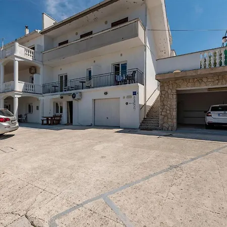 아파트 Nice In Pag With House Sea View 파그