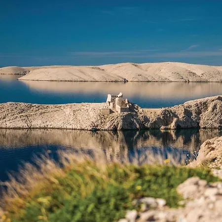 Nice In Pag With House Sea View * 파그